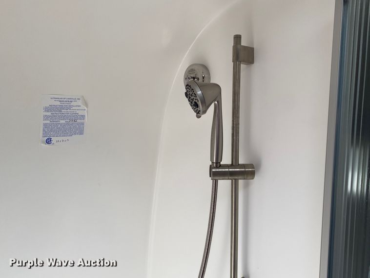 image for item JL9031 2018 Airstream 30RB Classic  camper