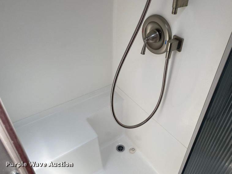 image for item JL9031 2018 Airstream 30RB Classic  camper