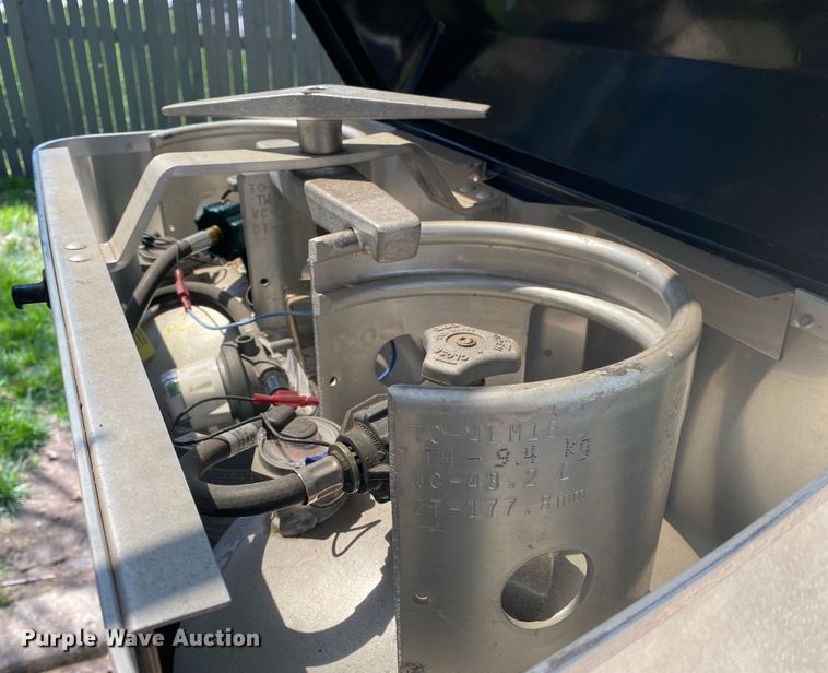 image for item JL9031 2018 Airstream 30RB Classic  camper