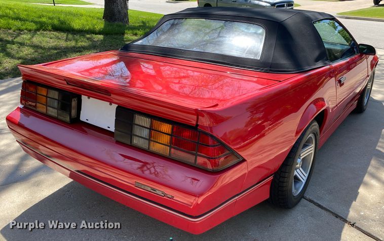 image for item JL9032 1989 Chevrolet Camaro IROC-Z  convertible