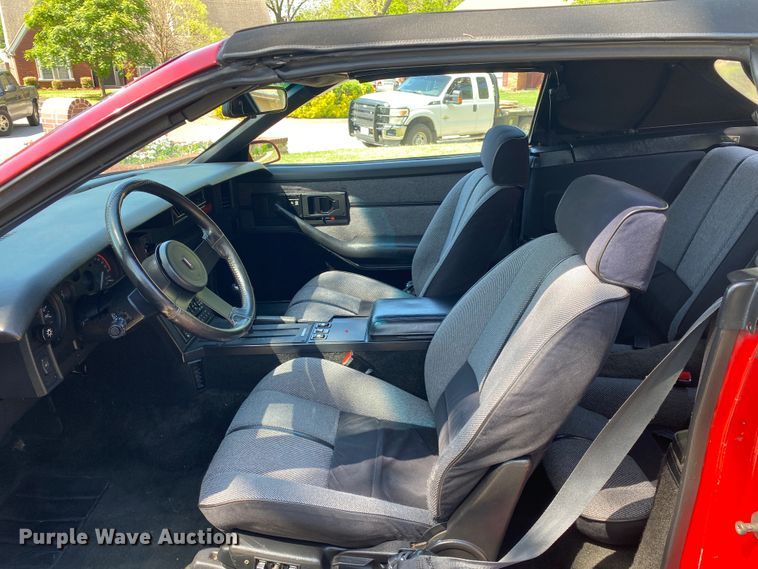 image for item JL9032 1989 Chevrolet Camaro IROC-Z  convertible