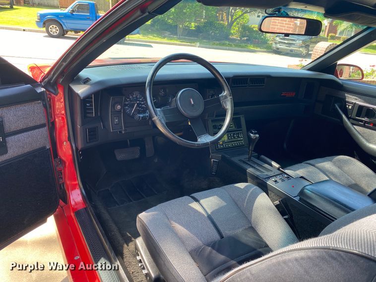 image for item JL9032 1989 Chevrolet Camaro IROC-Z  convertible