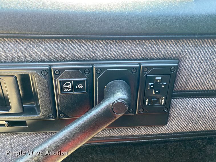 image for item JL9032 1989 Chevrolet Camaro IROC-Z  convertible