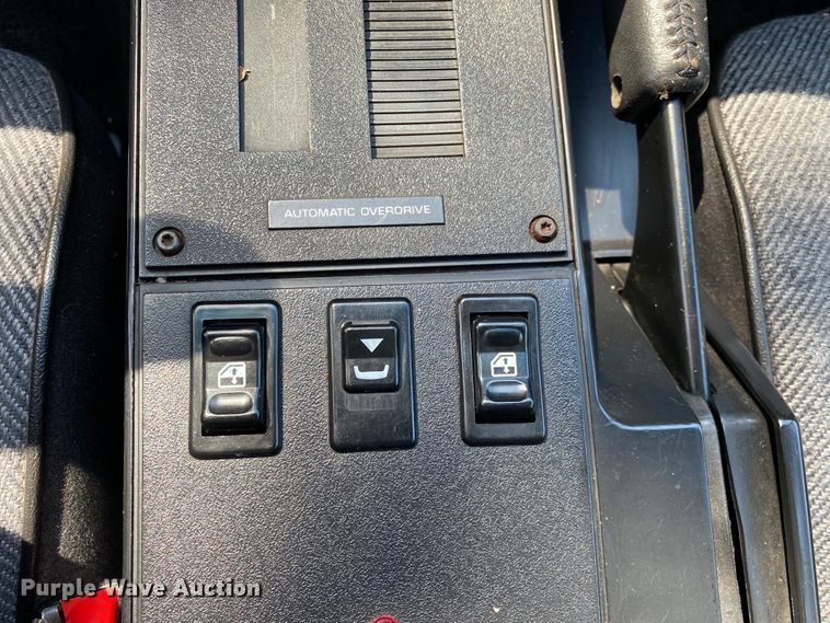 image for item JL9032 1989 Chevrolet Camaro IROC-Z  convertible