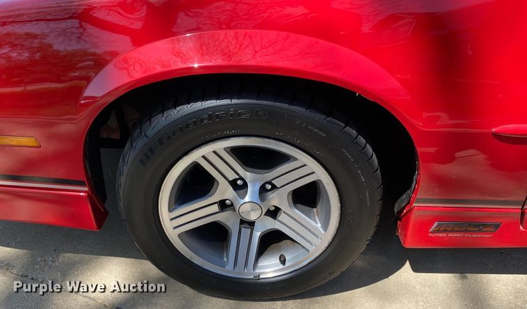 image for item JL9032 1989 Chevrolet Camaro IROC-Z  convertible