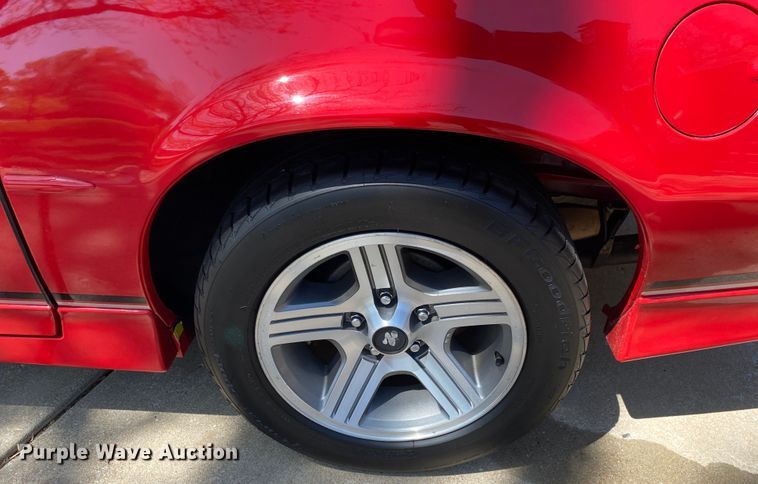 image for item JL9032 1989 Chevrolet Camaro IROC-Z  convertible