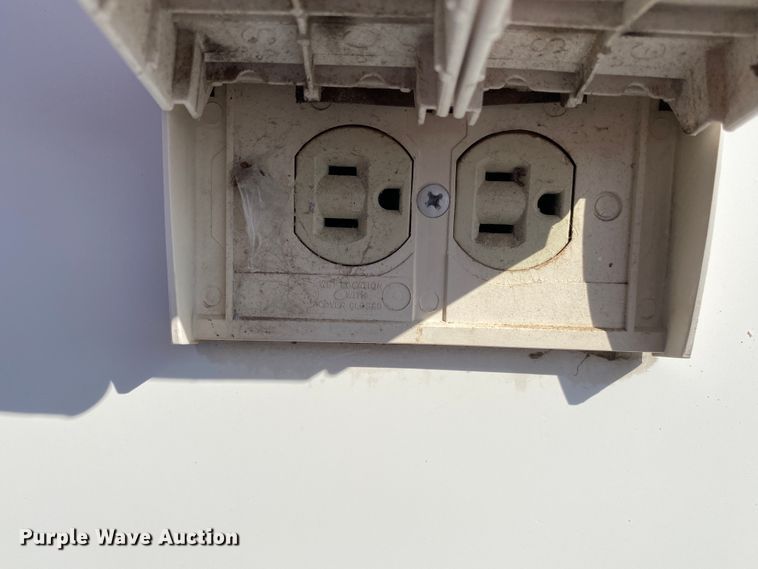 image for item JL9039 1999 Winnebago WFL34WY  RV