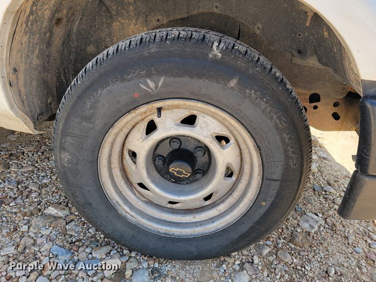 image for item JL9599 2001 Chevrolet S10  pickup truck