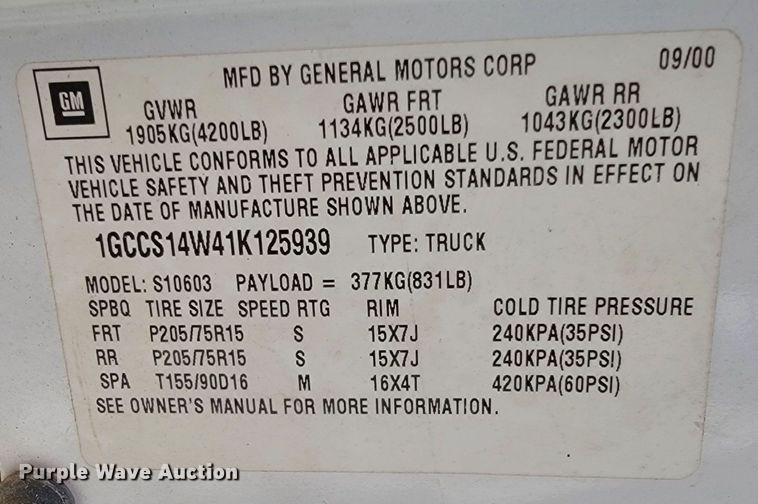 image for item JL9599 2001 Chevrolet S10  pickup truck