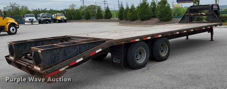 image for item JM9089 2002 PJ Trailers  equipment trailer