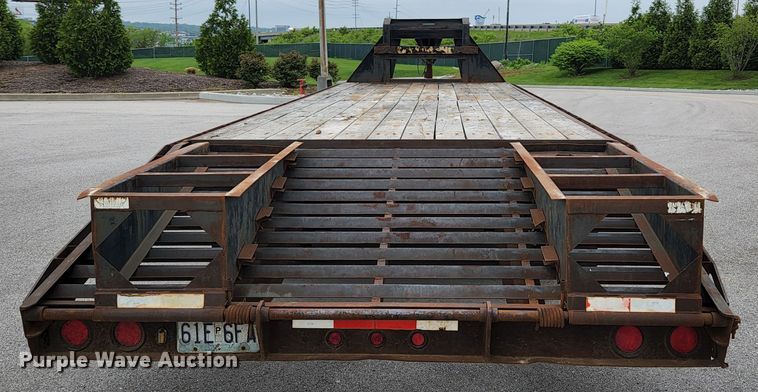 image for item JM9089 2002 PJ Trailers  equipment trailer