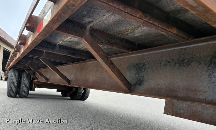 image for item JM9089 2002 PJ Trailers  equipment trailer