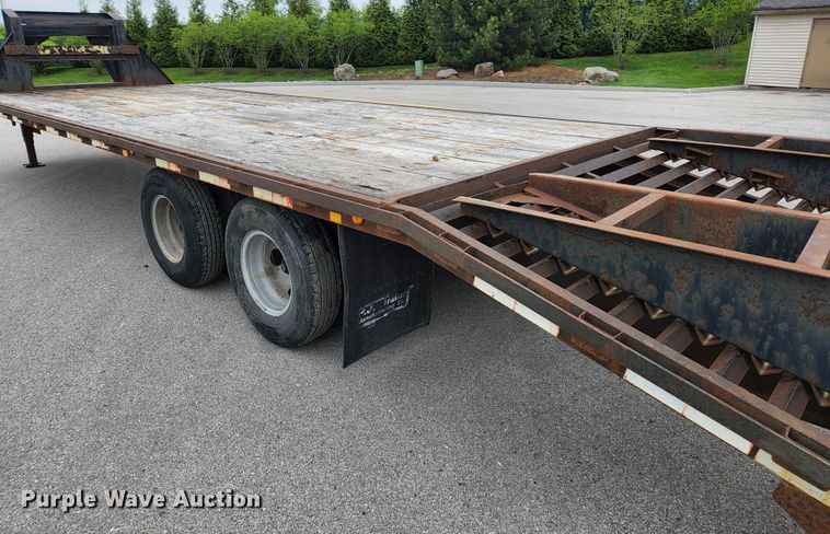 image for item JM9089 2002 PJ Trailers  equipment trailer