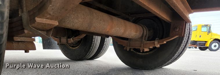 image for item JM9089 2002 PJ Trailers  equipment trailer