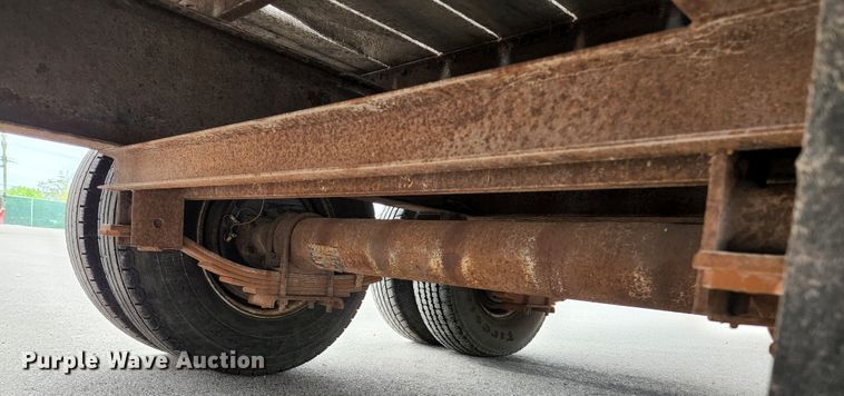 image for item JM9089 2002 PJ Trailers  equipment trailer