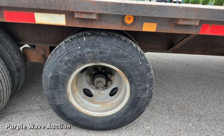 image for item JM9089 2002 PJ Trailers  equipment trailer