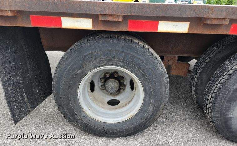 image for item JM9089 2002 PJ Trailers  equipment trailer