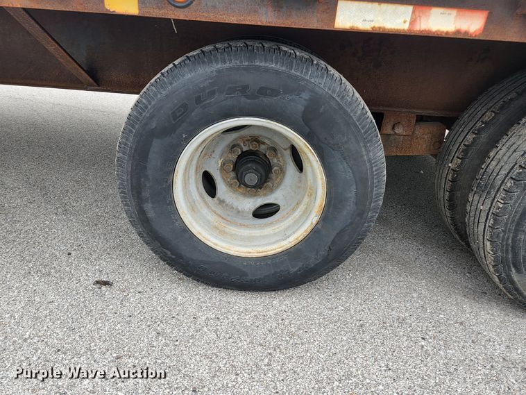 image for item JM9089 2002 PJ Trailers  equipment trailer