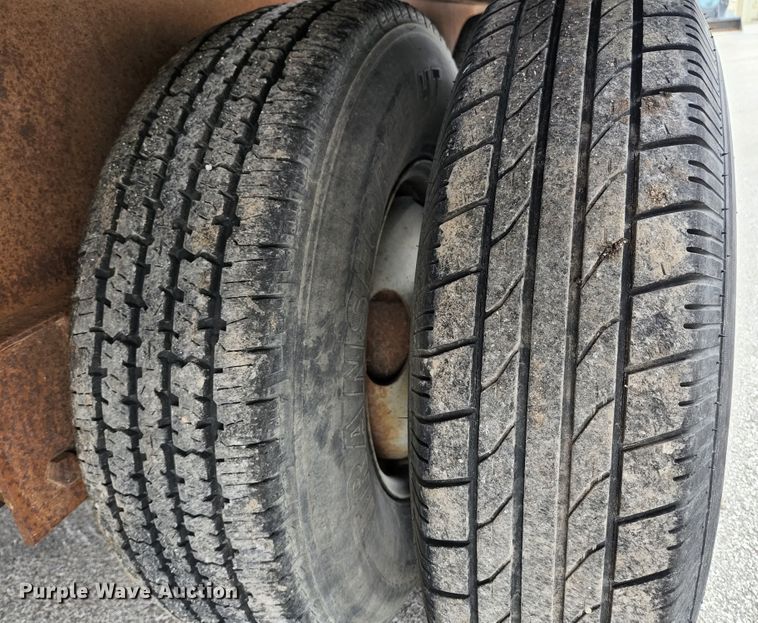 image for item JM9089 2002 PJ Trailers  equipment trailer