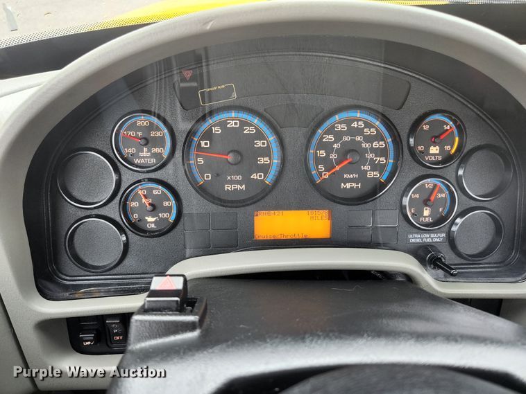 image for item JM9090 2013 International DuraStar 4300  truck cab and chassis