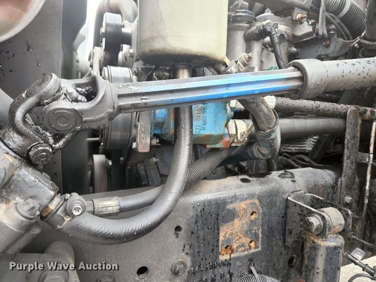 image for item JM9090 2013 International DuraStar 4300  truck cab and chassis