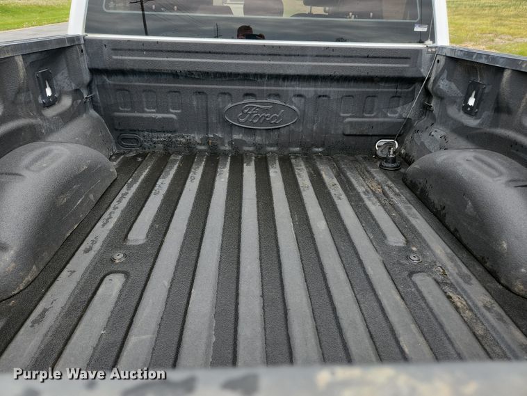 image for item JM9127 2017 Ford F150 XL  SuperCrew pickup truck