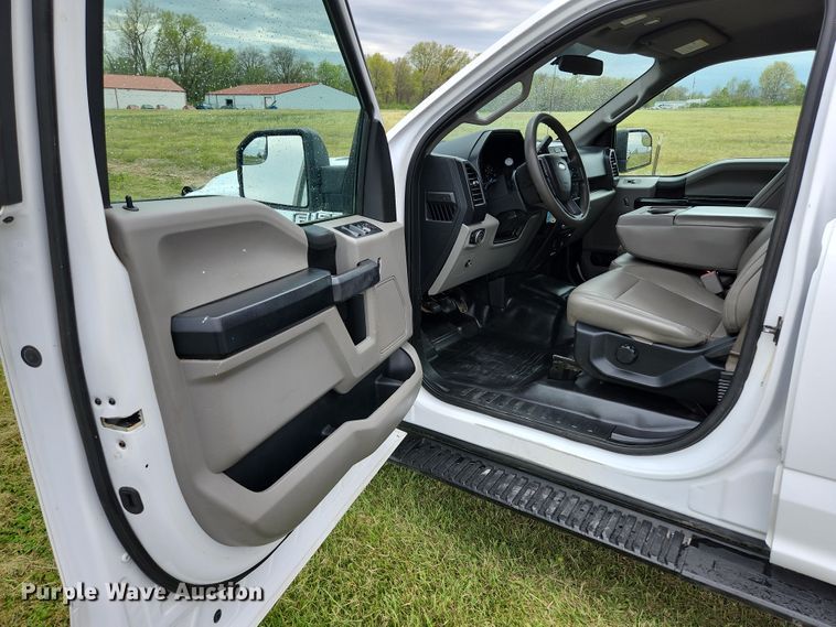 image for item JM9127 2017 Ford F150 XL  SuperCrew pickup truck