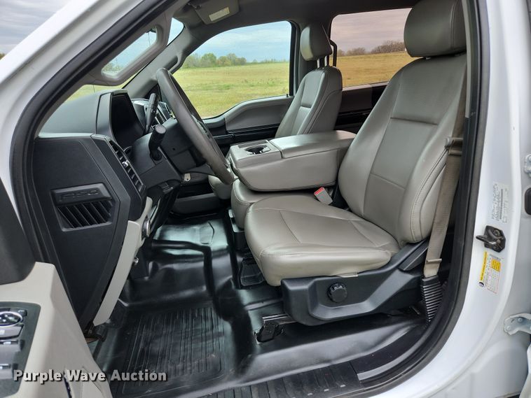 image for item JM9127 2017 Ford F150 XL  SuperCrew pickup truck