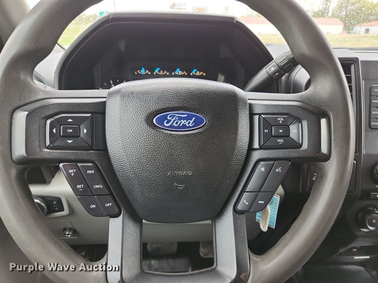 image for item JM9127 2017 Ford F150 XL  SuperCrew pickup truck