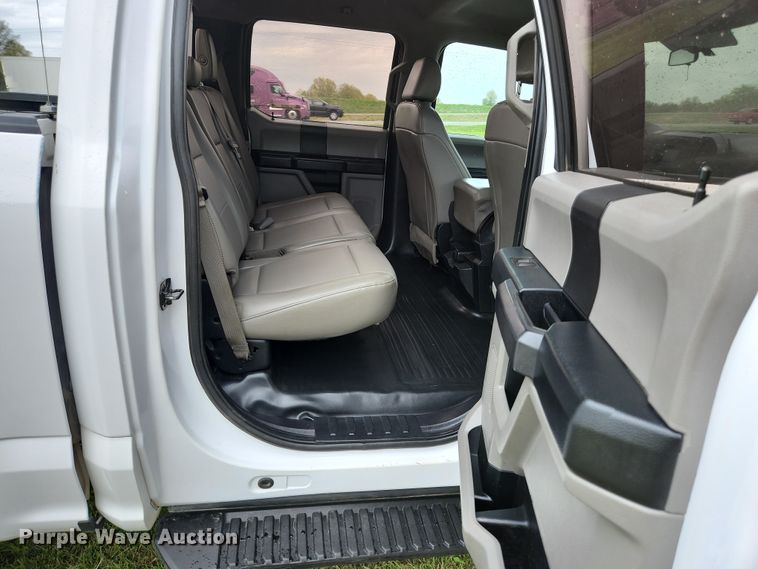 image for item JM9127 2017 Ford F150 XL  SuperCrew pickup truck