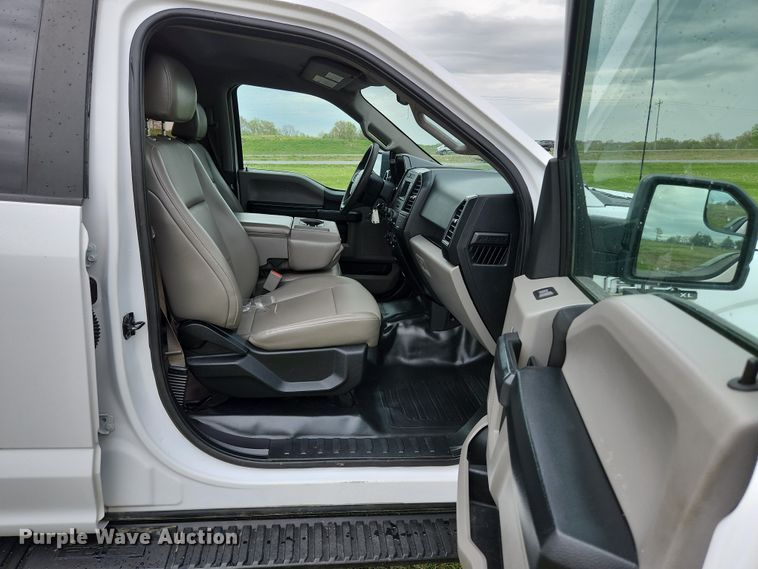 image for item JM9127 2017 Ford F150 XL  SuperCrew pickup truck