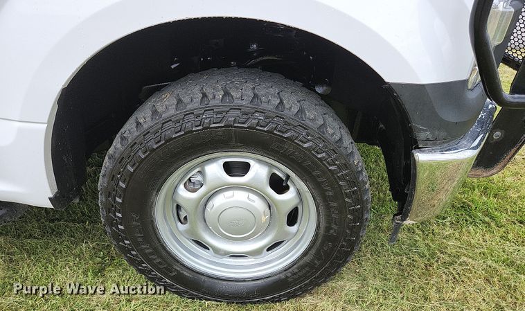 image for item JM9127 2017 Ford F150 XL  SuperCrew pickup truck