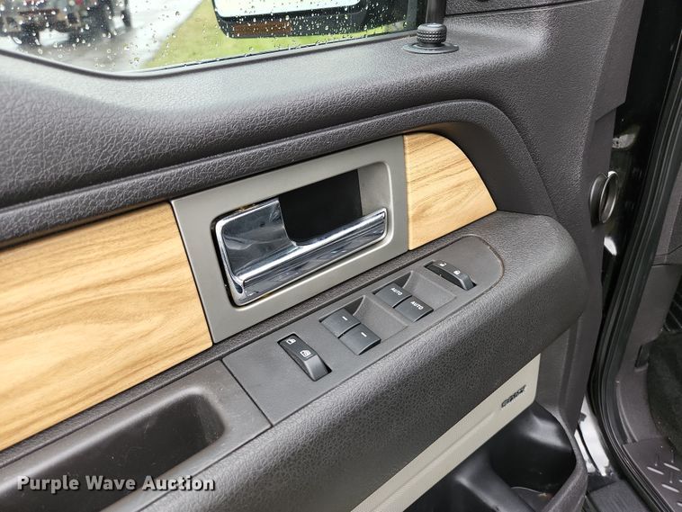 image for item JM9128 2011 Ford F150  SuperCrew pickup truck