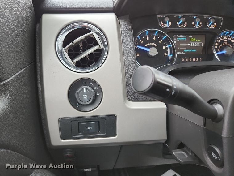 image for item JM9128 2011 Ford F150  SuperCrew pickup truck