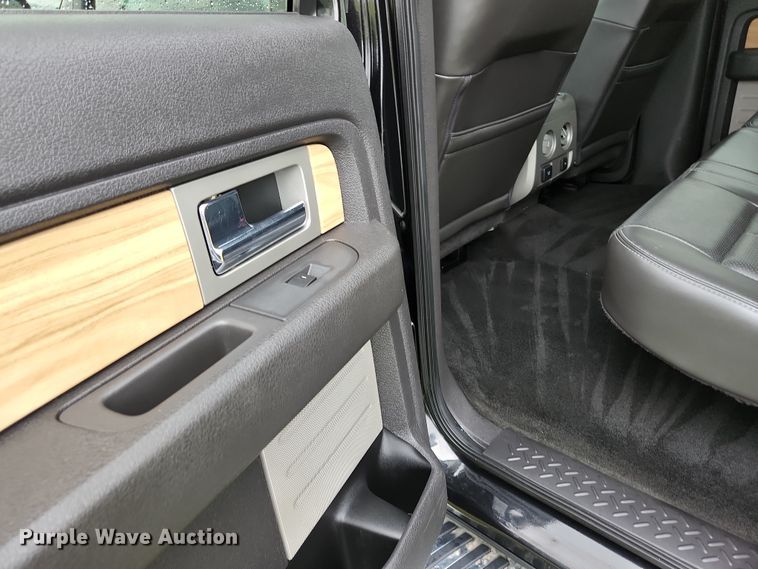 image for item JM9128 2011 Ford F150  SuperCrew pickup truck