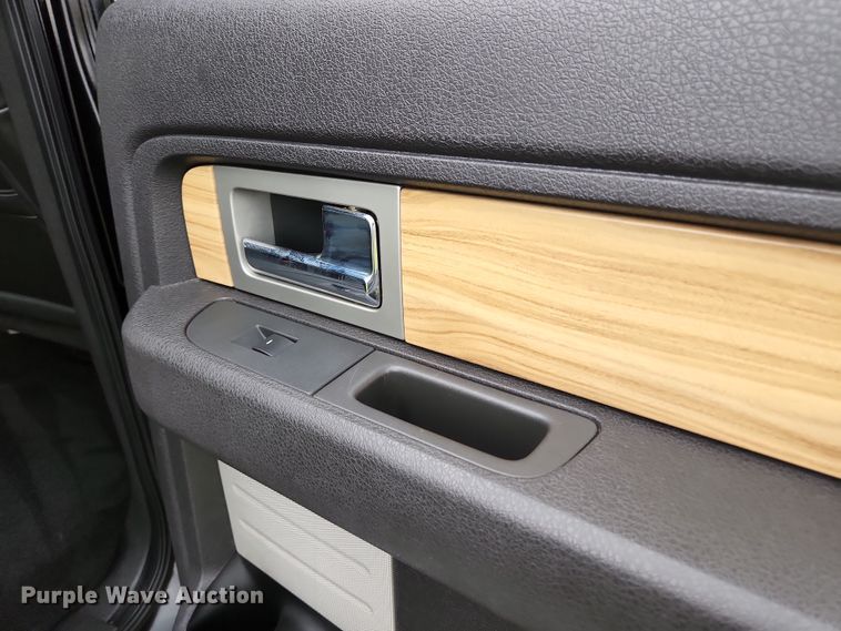 image for item JM9128 2011 Ford F150  SuperCrew pickup truck