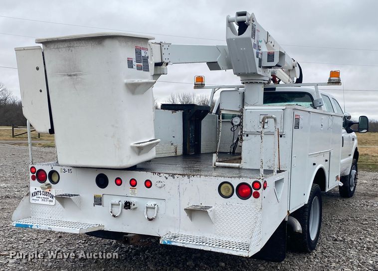 image for item JN9245 2002 Ford F550  bucket truck