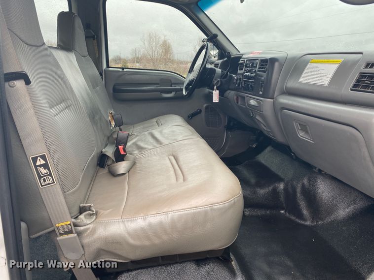 image for item JN9245 2002 Ford F550  bucket truck