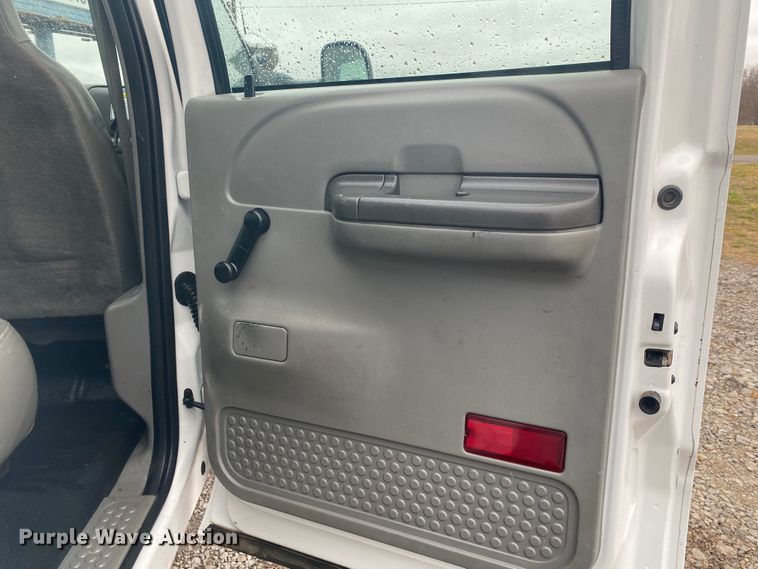 image for item JN9245 2002 Ford F550  bucket truck