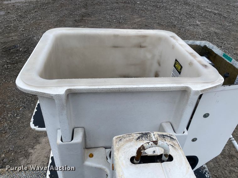 image for item JN9245 2002 Ford F550  bucket truck