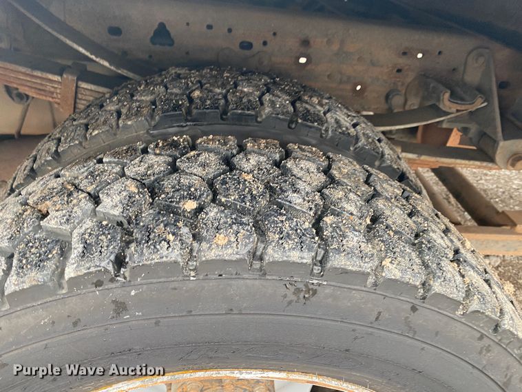 image for item JN9245 2002 Ford F550  bucket truck