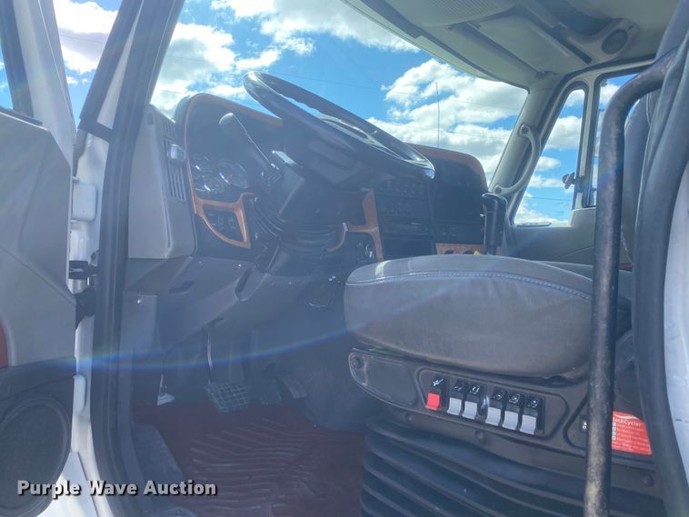 image for item JN9277 2009 International ProStar  flatbed truck