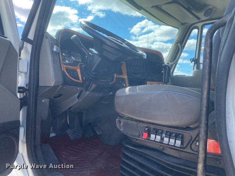 image for item JN9277 2009 International ProStar  flatbed truck