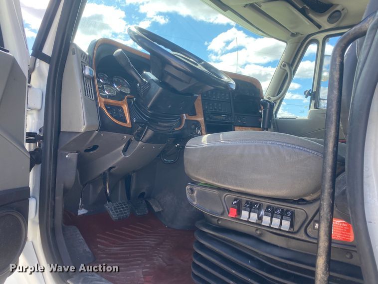 image for item JN9277 2009 International ProStar  flatbed truck