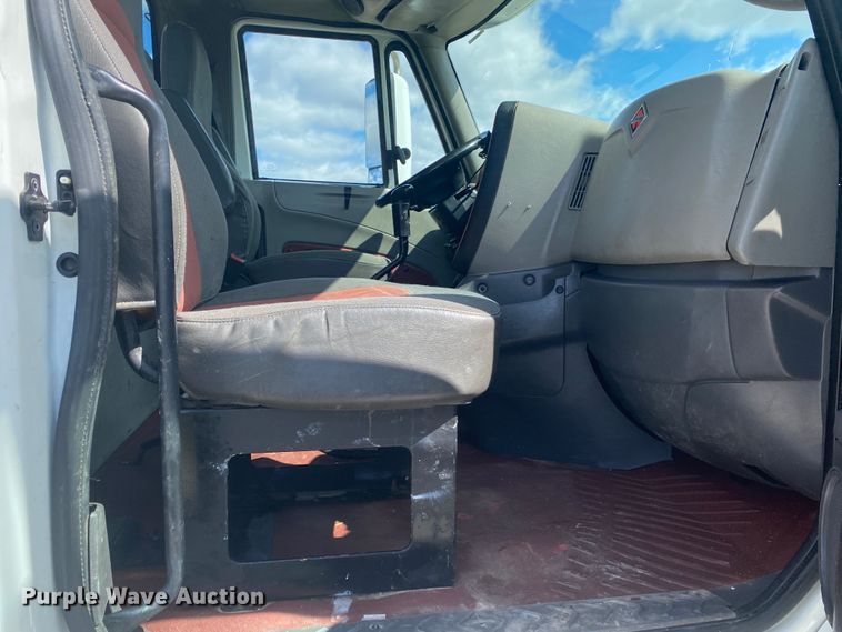 image for item JN9277 2009 International ProStar  flatbed truck