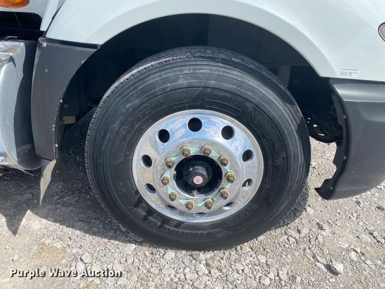 image for item JN9277 2009 International ProStar  flatbed truck