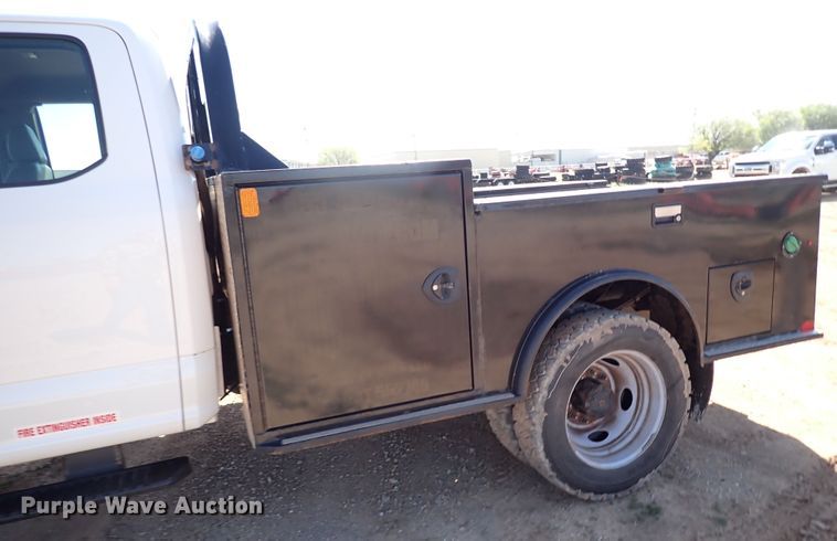 image for item JO9543 2019 Ford F550  SuperCab flatbed truck
