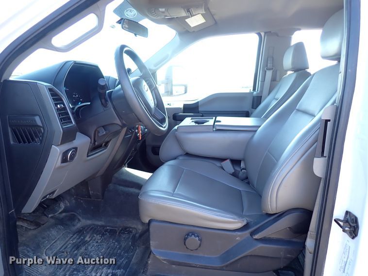 image for item JO9543 2019 Ford F550  SuperCab flatbed truck