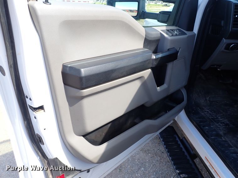 image for item JO9543 2019 Ford F550  SuperCab flatbed truck