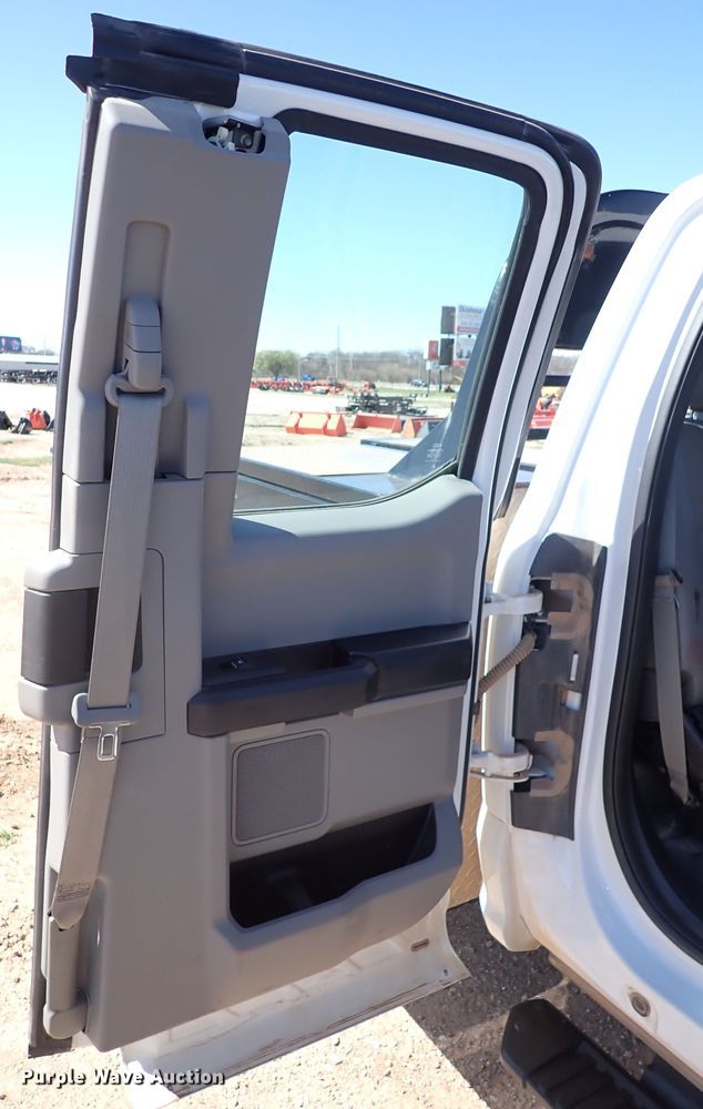 image for item JO9543 2019 Ford F550  SuperCab flatbed truck